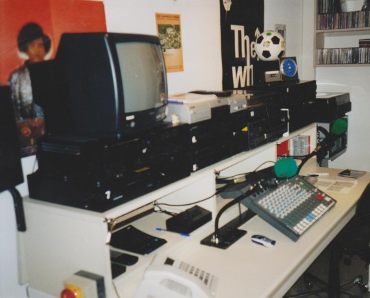 Die Studioeinrichtung 2001 Bild: KRA 2